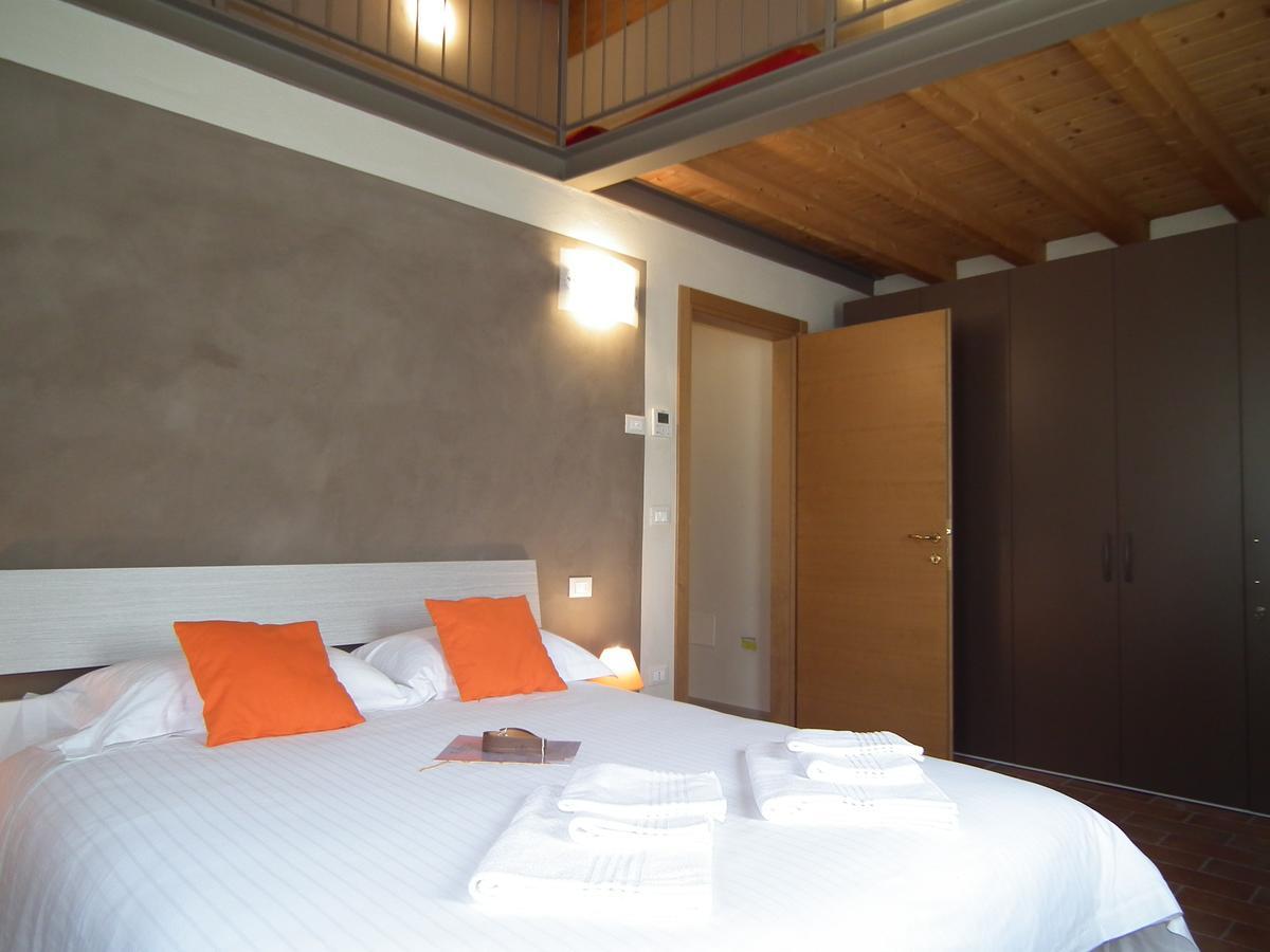 L'Isolo B&B E Case Vacanza มอนซามบาโน ภายนอก รูปภาพ